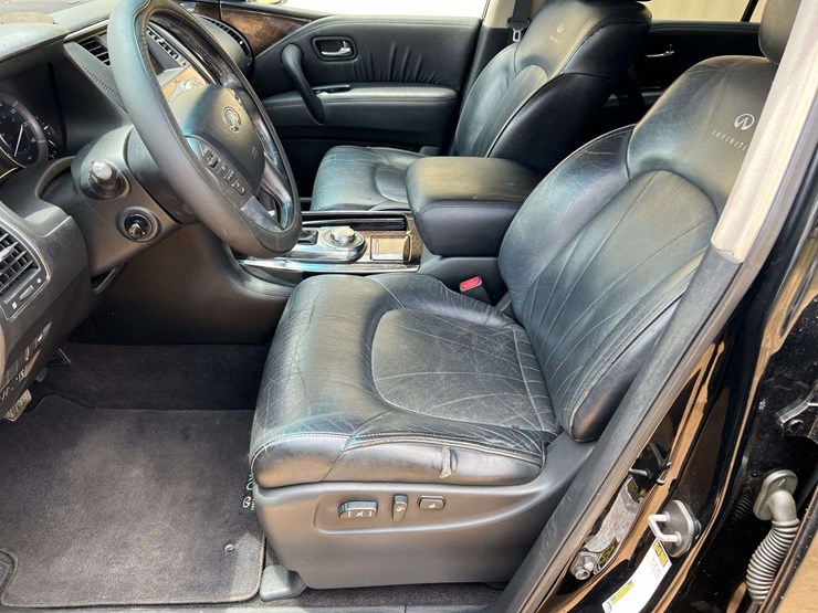 2012-infiniti-qx56-image-18