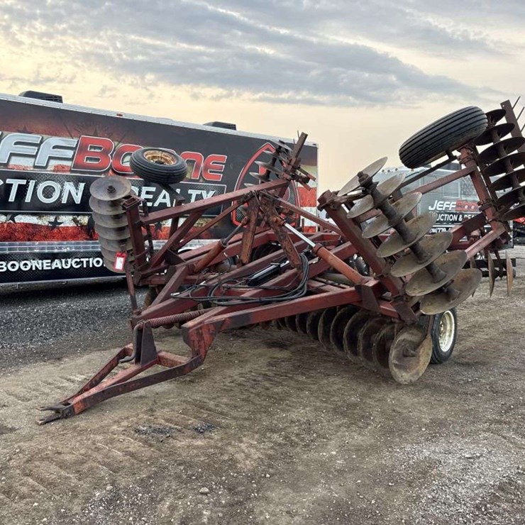 INTERNATIONAL 490