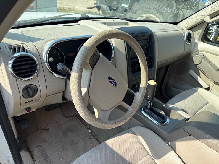2006-ford-explorer-image-9