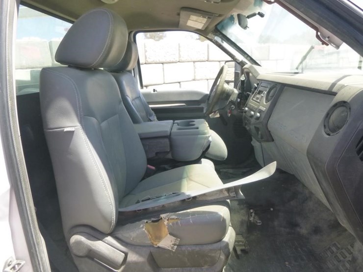 2011-ford-f350-image-17