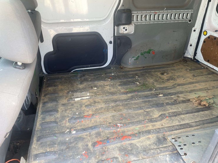 2011-ford-transit-connect-image-14