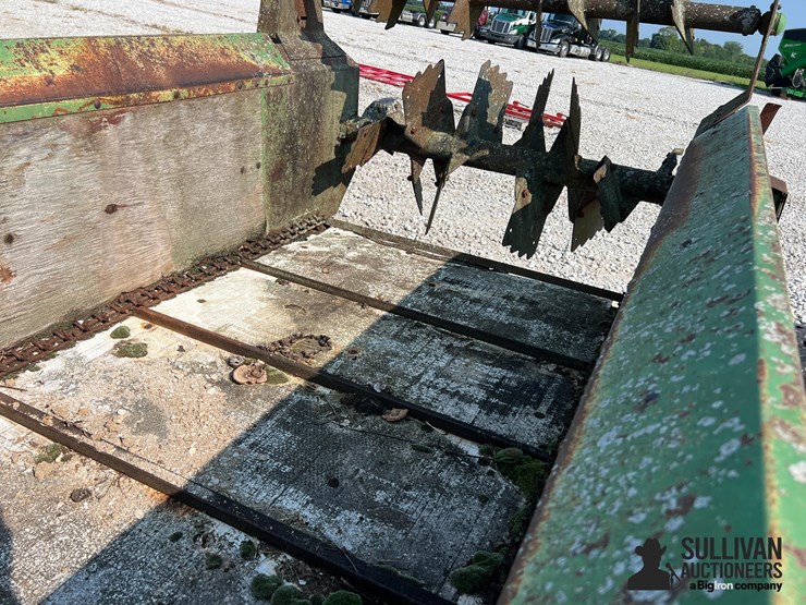 john-deere-350-image-15