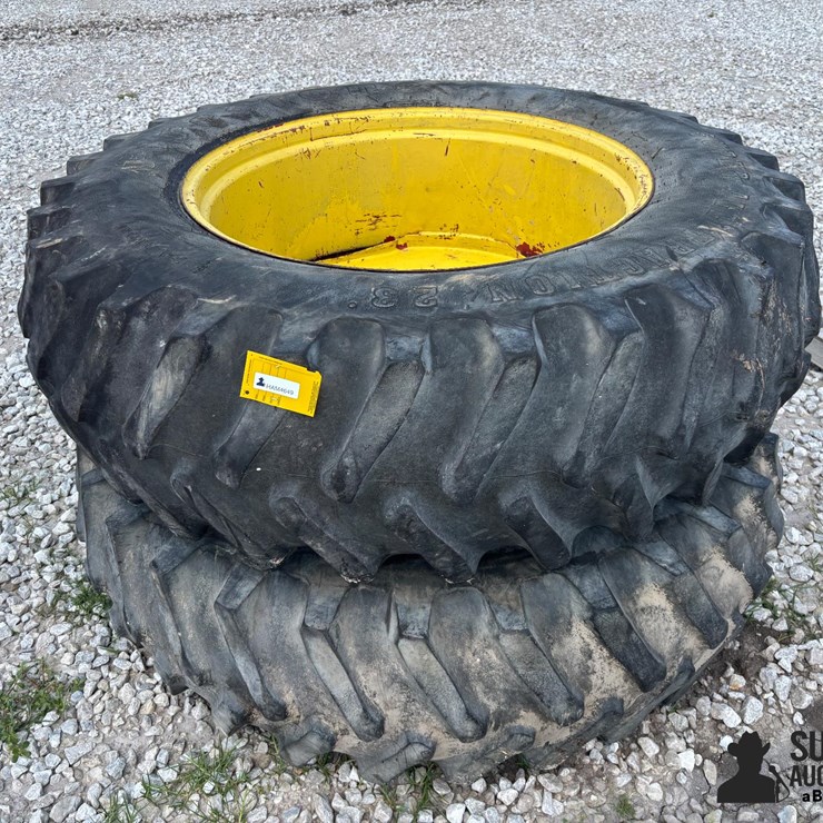JOHN DEERE 2