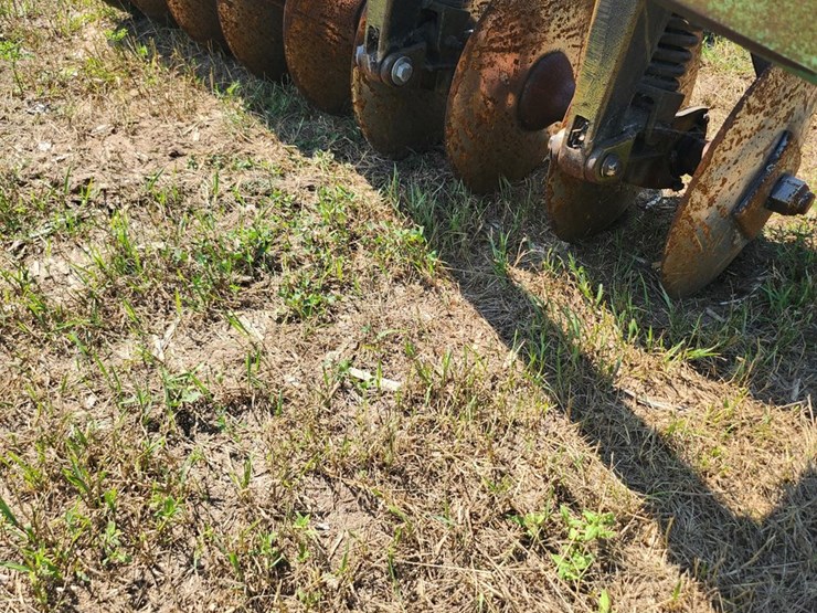 john-deere-235-image-8
