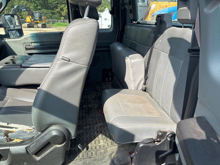 2014-ford-f350-image-9