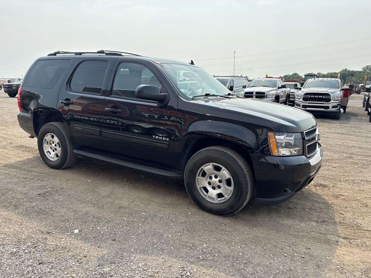2012-chevrolet-tahoe-image-5