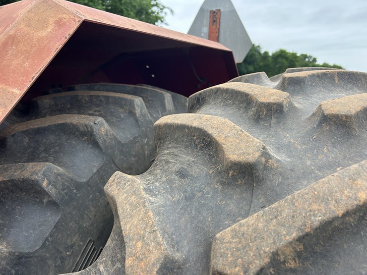 case-ih-t4586-image-16