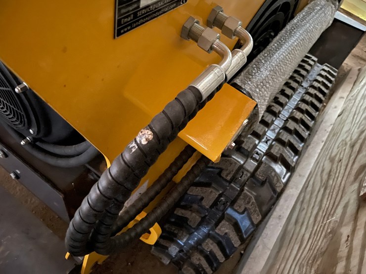 #9732-•-land-hero-mini-skid-steer-loader-image-7