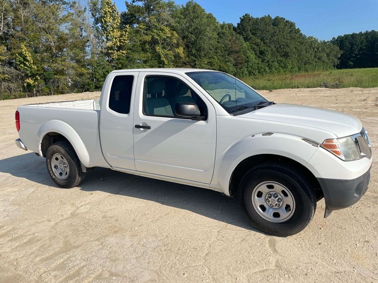 2016-nissan-frontier-image-4