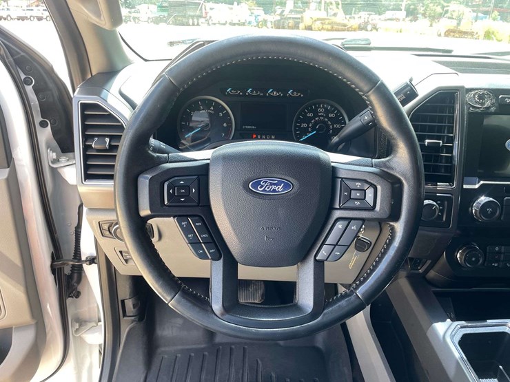 2019-ford-f150-xlt-image-12