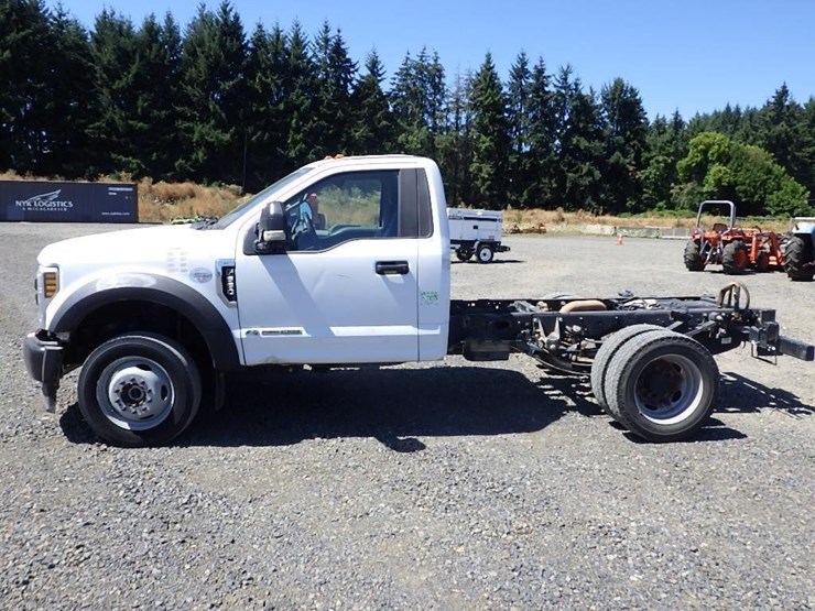 2019-ford-f550-image-2