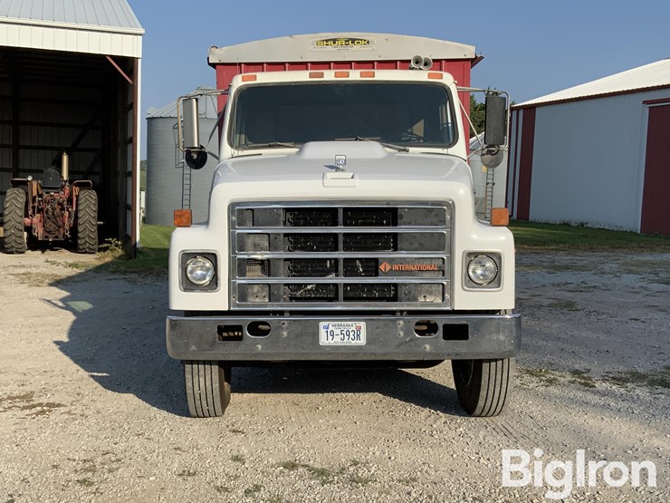 1987-international-s2300-image-2
