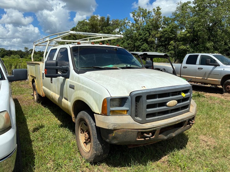 2005-ford-f350-image-3