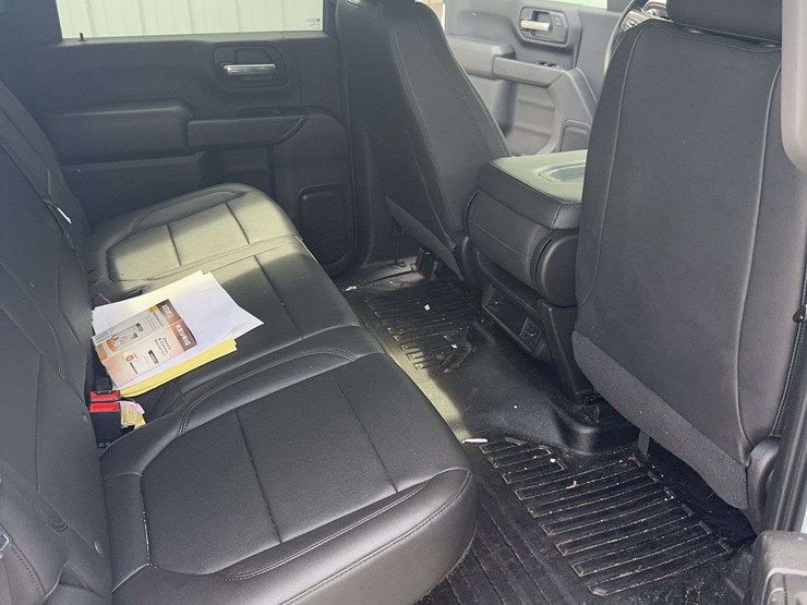 2020-chevrolet-silverado-4-x-4-truck-image-13