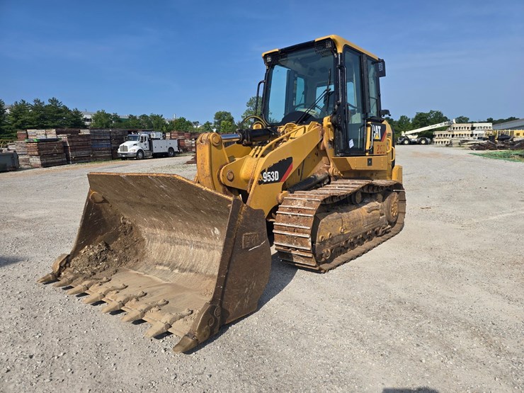 caterpillar-953d-image-1