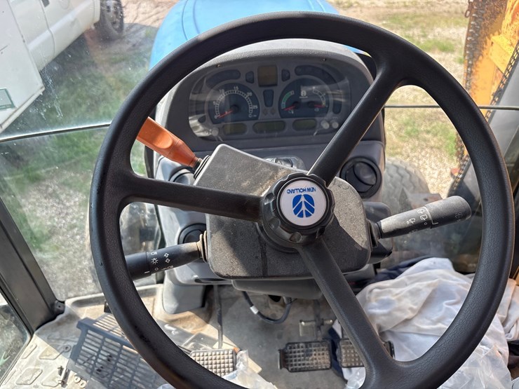 #109-•-2007-new-holland-tractor-&-88-007-side-mower-image-9