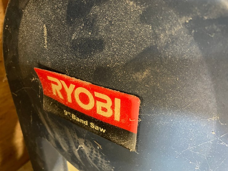 #10168-•-ryobi-9"-bandsaw-image-4