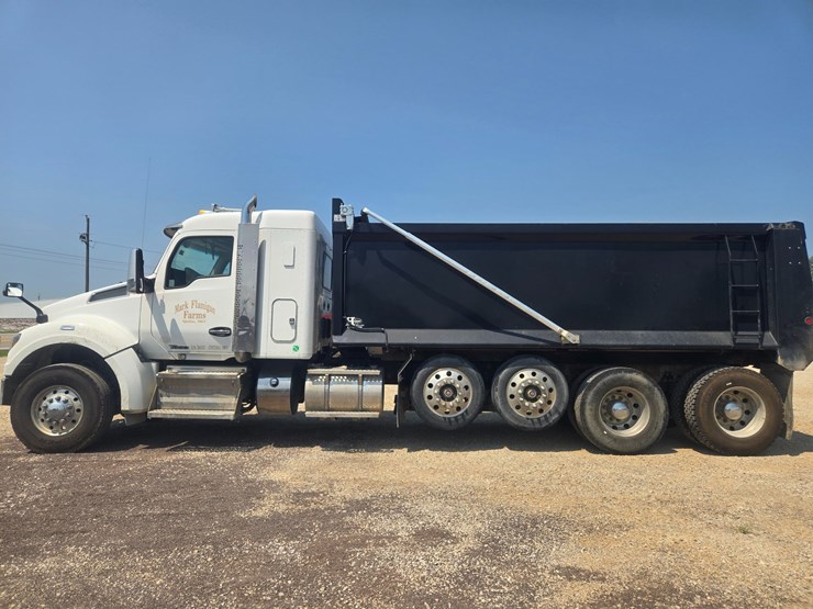 2019-kenworth-t880-image-8