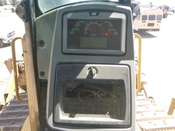 2012-caterpillar-d8t-image-10