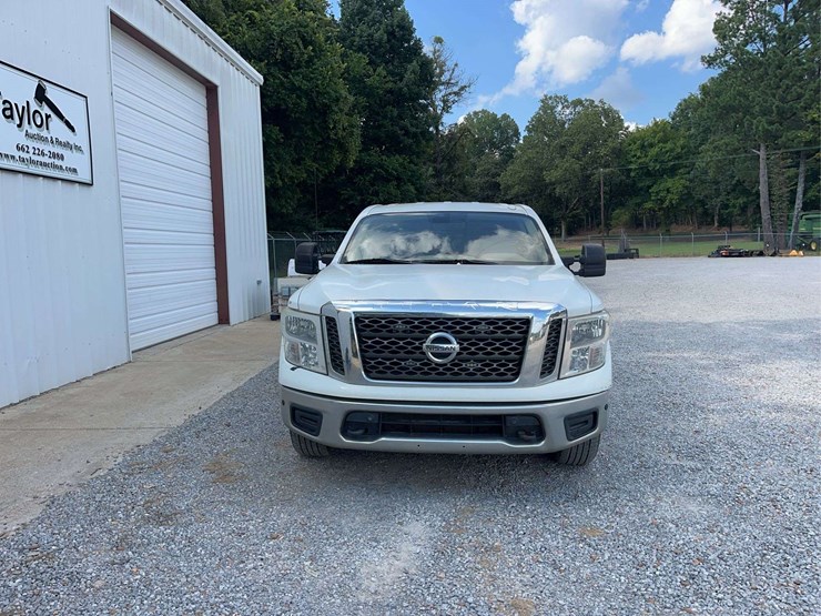 2018-nissan-titan-image-3