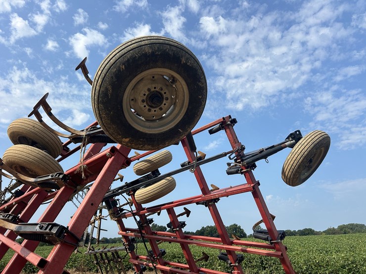 case-tigermate-200-field-cultivator-image-3