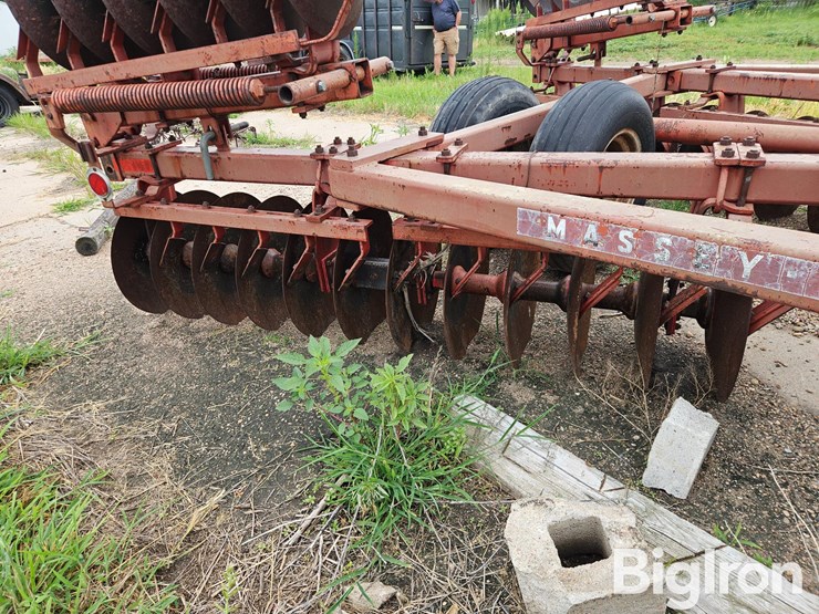 massey-ferguson-620-image-20
