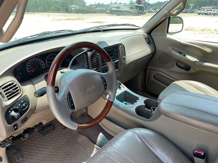 2000-ford-expedition-image-11