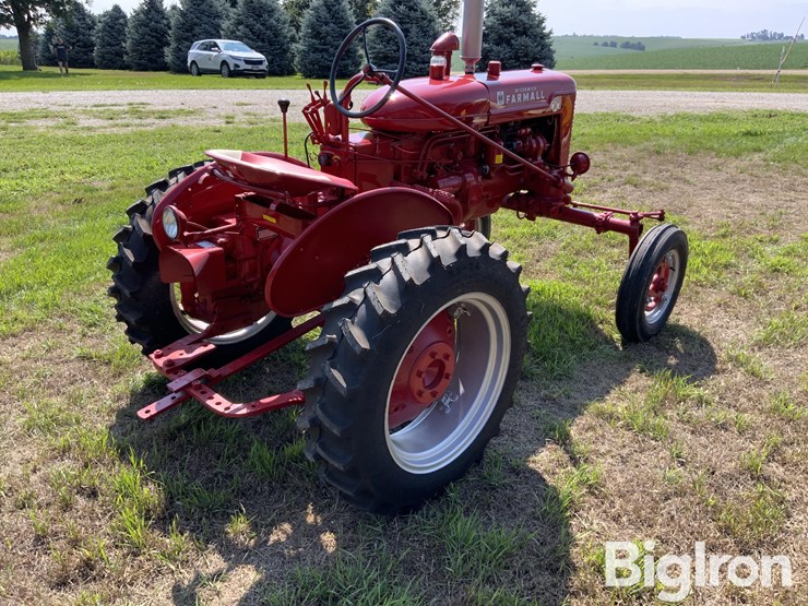 1953-mccormick-farmall-super-a-2wd-tractor-image-5