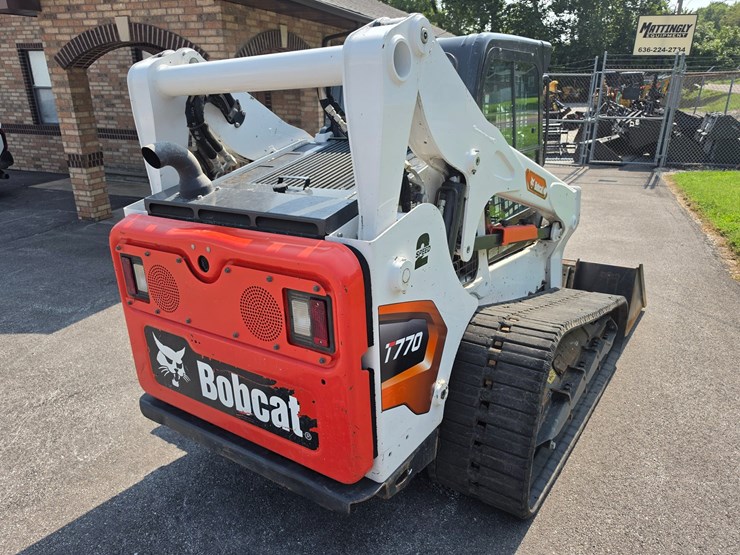 2023-bobcat-t770-image-5