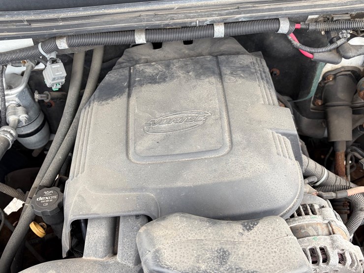 2012-chevrolet-3500-image-19