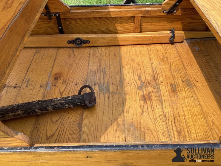 2-seat-horse-drawn-spring-wagon-image-17