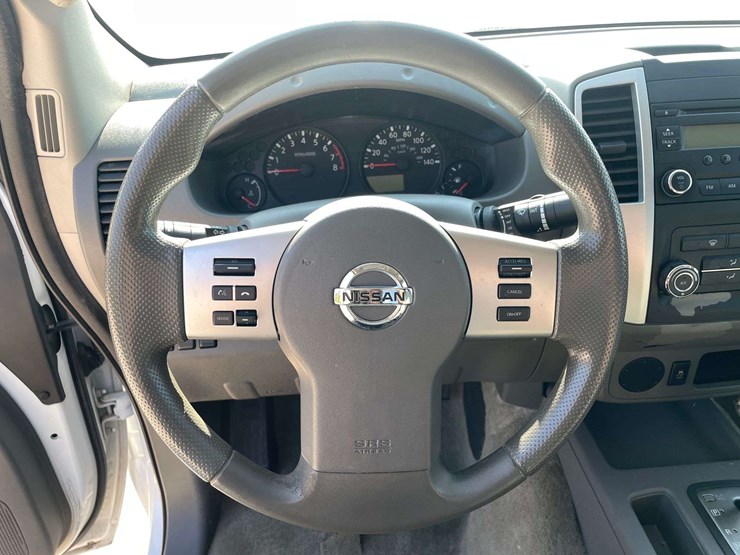 2016-nissan-frontier-image-12
