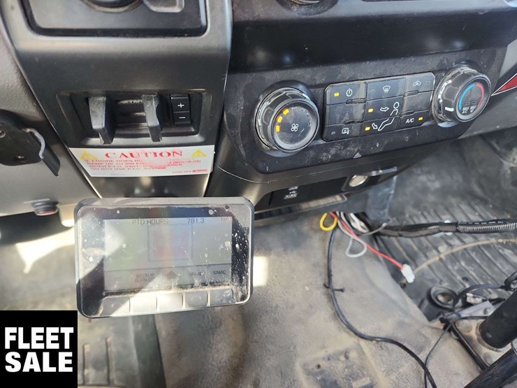2020-ford-f550-image-11