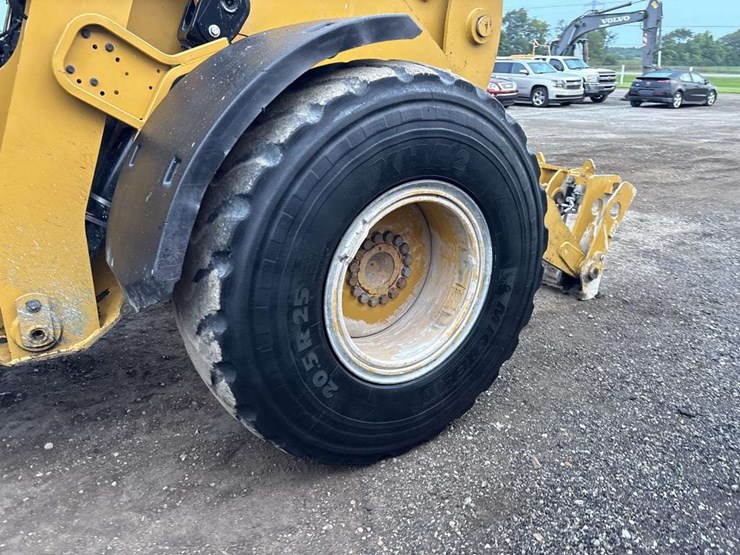 caterpillar-930k-image-11