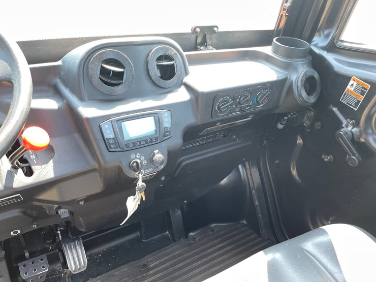 2020-kubota-rtv-x1100c-image-34