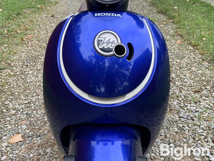 2024-honda-metropolitan-ncw50-scooter-image-10
