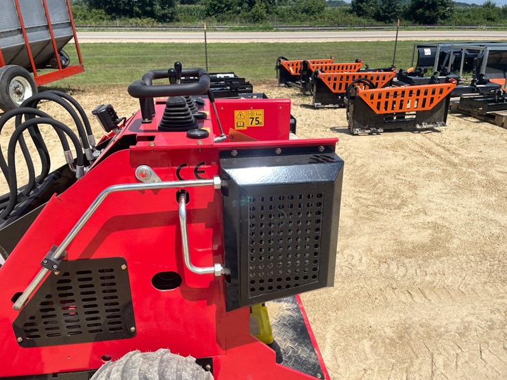 #416-•-new-ht360-mini-wheel-skid-steer-image-11