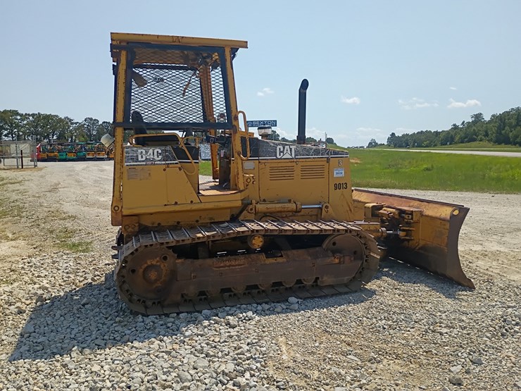 caterpillar-d4c-image-10