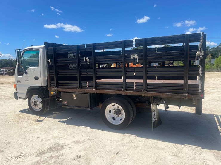 2003-gmc-w4500-image-2