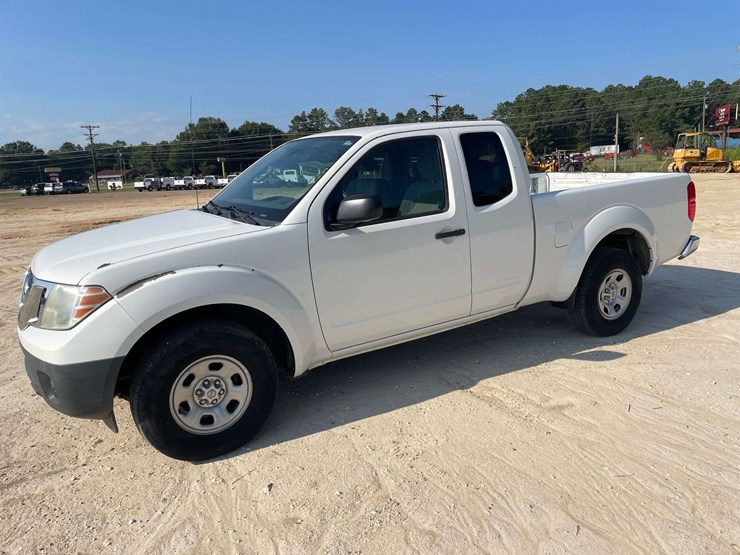 2016-nissan-frontier-image-1