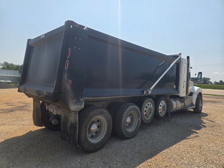 2019-kenworth-t880-image-16