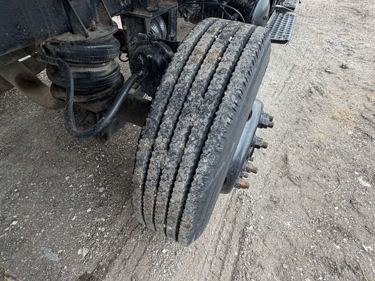2006-ford-f750-image-13