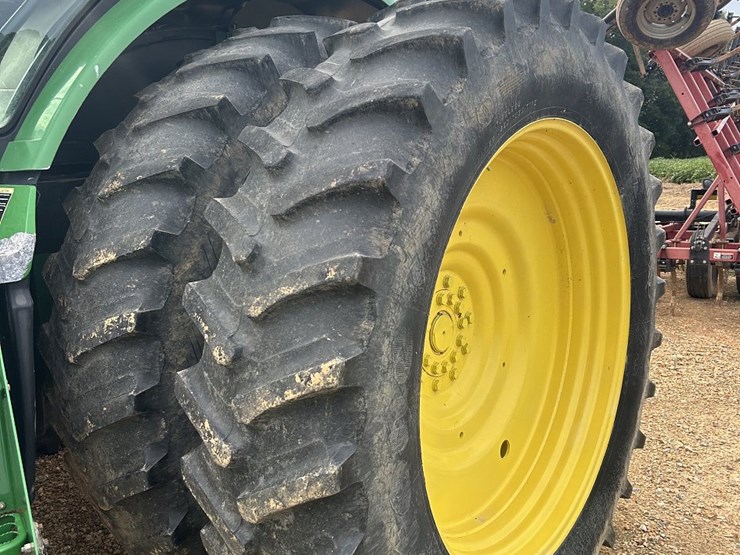 2013-john-deere-8285r-image-10