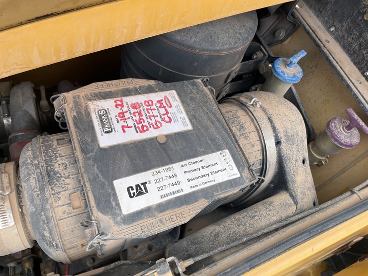 caterpillar-416d-image-48