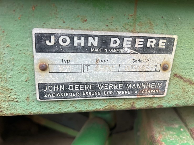 john-deere-820-image-8