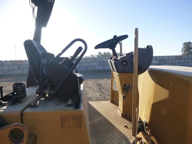 2008-caterpillar-cb34-image-15