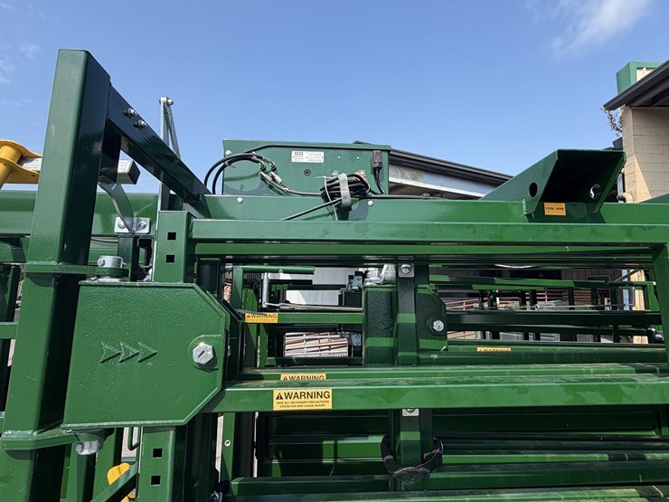 new/unused-arrowquip-heeler-75c-portable-corral,-chute-and-alley-image-10