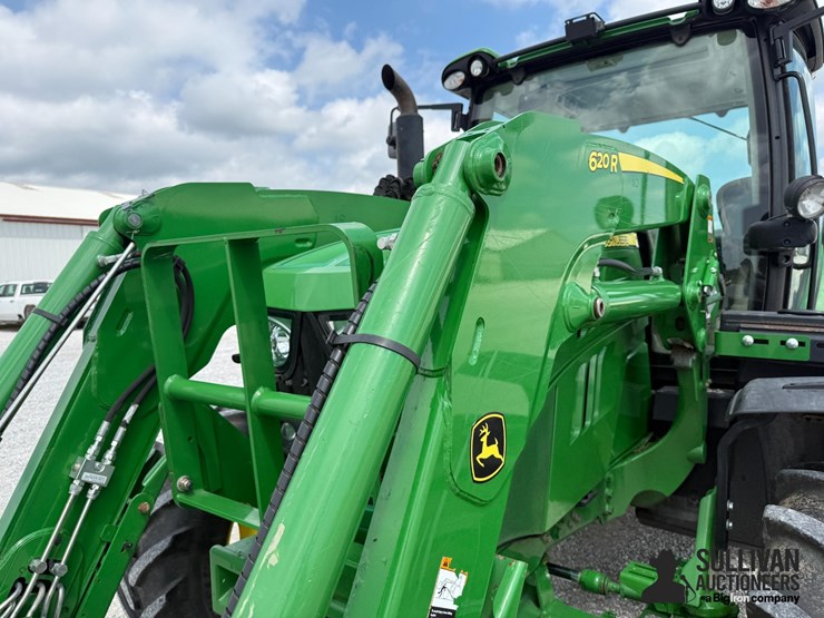 2016-john-deere-6130r-image-13
