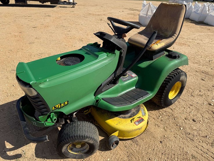 john-deere-la-image-1