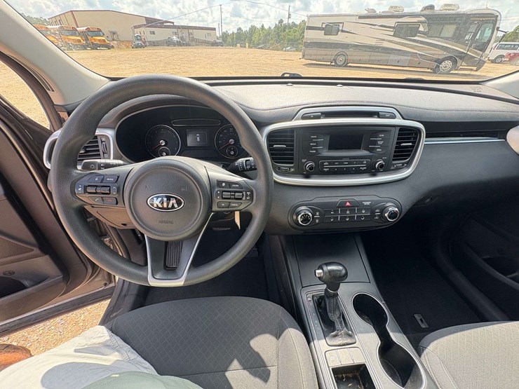 2017-kia-sorento-image-14